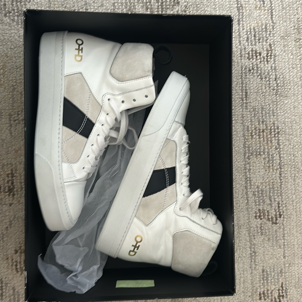 NEW! OTD 2023 “Classic Hi-Top” Model Black and White.Size woman 8.5